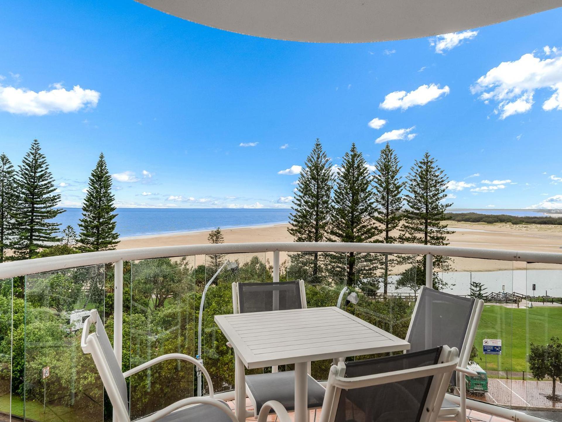 Waterview Resort Калундра Екстериор снимка